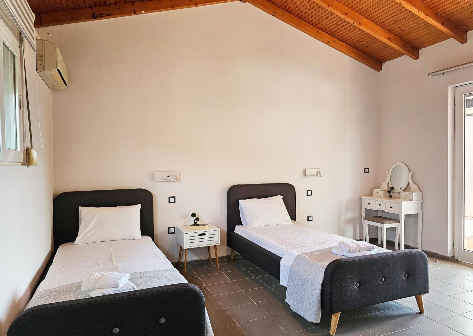 Villa Dennis Vrahati Extérieur photo